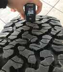 Alu kolo originál TOYOTA 7x15 6x139,7x107 ET30 a BFGoodrich All Terrain T/A KO2 31x10.50 R15 109S 98%
