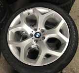 Alu kolo originál BMW X5 Přední 5x120x74 10x20" ET40 a Pirelli Scorpion Ice & Snow 275/40 R20 106V XL RUNFLAT * 80% , Zadní 5x120x74 11x20" ET37 a Pirelli Scorpion Ice & Snow 315/35 R20 110V XL RUNFLAT * 50%