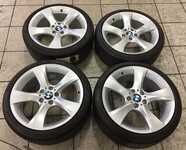 Alu kolo originál BMW 5x120x72.5 PŘEDNÍ 8x19“ ET30 a Pirelli PZero 225/40 R19 89W * RUNFLAT, ZADNÍ 9x19“ ET41 a Pirelli PZero 255/35 R19 92W * RFT