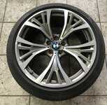 Alu kolo originál BMW X5 a X6 Přední 5x120x74 10x21" ET40 a Pirelli PZero 285/35 R21 105Y XL RFT * 90%, Zadní 5x120x74 11.5x21" ET38 a Pirelli PZero 325/30 R21 108Y XL RFT * 90% + čidla tlaku TPMS