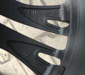 Alu kolo originál BMW X5 a X6 Přední 5x120x74 10x21" ET40 a Dunlop SP Sport Maxx GT 285/35 R21 105Y XL RFT * 70%, Zadní 5x120x74 11.5x21" ET38 a Dunlop SP Sport Maxx GT 325/30 R21 108Y XL RFT * 70% + čidla tlaku TPMS
