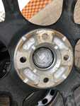 Alu kolo originál RENAULT 7x17“ ET44, 4x100x60 a Continental PremiumContact 2 205/55 R17 95H XL 40%