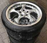 Alu kolo KESKIN 8,5x18“ ET40, 5x112x66.5 a Austone SP-7 225/40 R18 92Y XL 90%