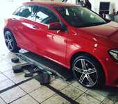 MERCEDES A-Class jsme obuli na Alu kolo RONDELL 8.5x18“ ET45, 5x112x66.5 a Pirelli PZero Nero GT 225/40 R18 92Y XL FR