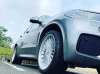 BMW X5 jsme obuli na Alu kolo originál ALPINA Přední 5x120x74 10x21" ET40 a Dunlop SP Sport Maxx 285/35 R21 105W XL RFT *, Zadní 5x120x74 11.5x21" ET38 a Dunlop SP Sport Maxx 325/30 R21 108Y XL RFT *