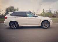 BMW X5 jsme obuli na Alu kolo originál BMW Přední 9x19" ET37 5x120x74, Zadní 9x19" ET18 5x120x74 a Dunlop Grandtrek WT M3 255/50 R19 107V XL