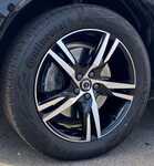 VOLVO XC40 jsme obuli na Alu kolo originál VOLVO 7.5x19" 5x108x63.3 ET50,5 a Continental EcoContact 6 235/55 R19 105V