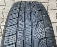 Alu kolo originál BMW 8x18" ET43, 5x120x72.5 a Pirelli Winter 210 SottoZero II 245/50 R18 100H * RFT 20% + čídla tlaku TPMS