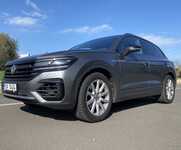 VW TOUAREG jsme obuli na Alu kolo originál AUDI 9x20" ET33, 5x112x66.5 a Goodyear UltraGrip 8 Performance 285/45 R20 112V XL AO + čidla tlaku TPMS