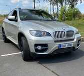 BMW X6 jsme obuli na Alu kolo originál BMW Přední 5x120x74 10x20" ET40 a Pirelli P Zero Sports Car 275/40 R20 106W XL RFT *, Zadní 5x120x72.5 11x20" ET37 a Pirelli P Zero Sports Car 315/35 R20 110W XL RUNFLAT *