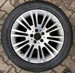 Alu kolo originál MERCEDES 7.5x18" ET56, 5x112x66.5 a 2ks Pirelli Scorpion Zero 235/50 R18 97H 60% a 2ks Bridgestone Dueler H/P Sport 235/50 R18 97V AO 50%