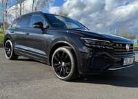 VW TOUAREG jsme obuli na Alu kolo originál VW 9.5x21" ET31, 5x112x66.5 a Bridgestone Alenza 001 285/40 R21 109Y XL + čidla tlaku TPMS