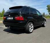 BMW X5 jsme obuli na Alu kolo originál BMW Přední 5x120x74 10x20" ET40 a Pirelli PZero Rosso Asimmetrico 275/40 R20 106Y XL, Zadní 5x120x72.5 11x20" ET37 a Hankook K117C Ventus S1 evo 2 315/35 R20 110Y XL