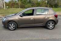 DACIA SANDERO jsme obuli na Alu kolo AEZ 6.5x15" ET38, 4x100x60 a Lassa Multiways 2 185/65 R15 92V XL