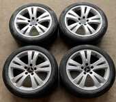 Alu kolo originál MERCEDES 7,5x17" ET47, 5x112x66.5 a Nokian Powerproof 205/50 R17 93Y XL 80%