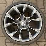 Alu kolo originál ŠKODA 7.5x19“ ET51, 5x112x57 a Sava Intensa UHP 2 225/35 R19 88Y 90%