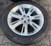 Alu kolo originál LAND ROVER 8.5x20“ ET45 5x108x63.3 a Pirelli Scorpion Winter 255/50 R20 109V XL 70% + čidla tlaku TPMS