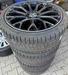 Alu kolo originál MERCEDES AMG 5x112x66.5, Přední 9.5x21" ET56 a Pirelli P Zero Winter 265/35 R21 101W XL MO 70%, Zadní 11x21" ET67 a Pirelli P Zero Winter 295/30 R21 102V XL MO 30% + čidla tlaku TPMS