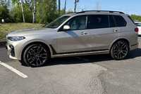 BMW X7 jsme obuli na Alu kolo HRS Přední 5x112x66.5 9.5x22" ET32 a Pirelli P Zero PZ4 Sports Car 275/40 R22 107Y XL RFT, Zadní 5x112x66.5 10.5x22" ET43 a Pirelli P Zero PZ4 Sports Car 315/35 R22 111Y XL RFT + čidla tlaku TPMS