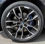 BMW X7 jsme obuli na Alu kolo HRS Přední 5x112x66.5 9.5x22" ET32 a Kumho Ecsta PS71 275/40 R22 108Y XL, Zadní 5x112x66.5 10.5x22" ET43 a Kumho Ecsta PS71 315/35 R22 111Y XL + čidla tlaku TPMS