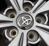 Alu kolo originál TOYOTA 7x17" 5x108x65 ET50 a Michelin Primacy 4 205/55 R17 95V XL 60%