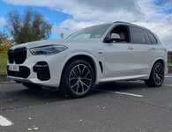BMW X5 jsme obuli na Alu kolo HRS Přední 5x112x66.5 9x20" ET35 a Pirelli Scorpion Winter 275/45 R20 110V XL RFT, Zadní 5x112x66.5 10.5x20" ET40 a Pirelli Scorpion Winter 305/40 R20 112V XL RFT + čidla tlaku TPMS