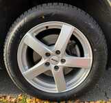ŠKODA KAROQ jsme obuli na Alu kolo ALUTEC 7x17" ET45, 5x112x57 a Sailun Ice Blazer Alpine EVO1 215/55 R17 98V XL