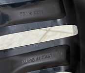 Alu kolo originál MERCEDES 5x112x66.5, Přední 8.5x20" ET45 a Goodyear Eagle F1 Asymmetric 3 235/45 R20 100V XL 70%, Zadní 9.5x20" ET57 a Kumho Ecsta Sport PS72 255/40 R20 104Y XL 70% + čidla tlaku TPMS