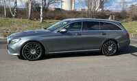 MERCEDES E-Class jsme obuli na Alu kolo CARMANI 5x112x66.5 PŘEDNÍ 8x19" ET43 a Yokohama V107 Advan Sport 245/40 R19 98Y XL, ZADNÍ 9x19" ET53 a Yokohama V107 Advan Sport 275/35 R19 100Y XL + čidla tlaku TPMS