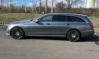 MERCEDES E-Class jsme obuli na Alu kolo CARMANI 5x112x66.5 PŘEDNÍ 8x19" ET43 a Yokohama V107 Advan Sport 245/40 R19 98Y XL, ZADNÍ 9x19" ET53 a Yokohama V107 Advan Sport 275/35 R19 100Y XL + čidla tlaku TPMS