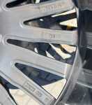 Alu kolo originál BMW 5x112x66.5 PŘEDNÍ 8.5x21“ ET25 a Falken Azenis FK520 245/35 R21 96Y XL 80%, ZADNÍ 10x21“ ET41 a Falken Azenis FK520 275/30 R21 98Y XL 80% + čidla tlaku TPMS