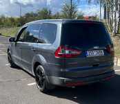 FORD GALAXY jsme obuli na Alu kolo DEZENT 7x16" ET48, 5x108x63.3 a Continental WinterContact TS 830 P 215/60 R16 99H XL ContiSeal